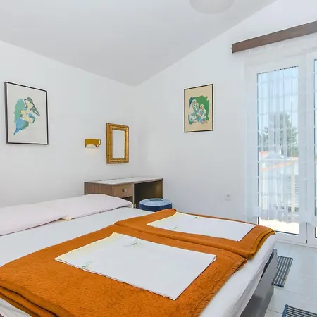 Apartment Smiljana *