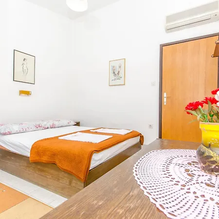 Smiljana Apartment *